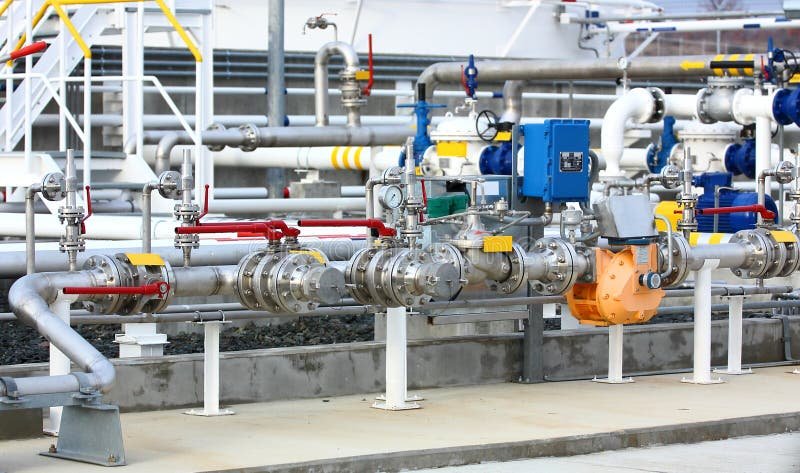 Oil and gas equipment with many valves