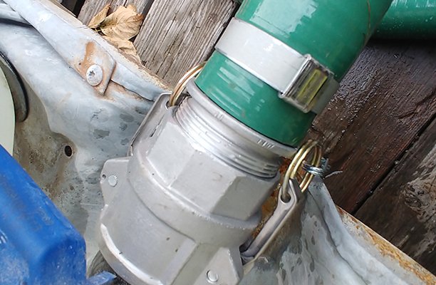 camlock fitting connect a waste hose to a ibc tank